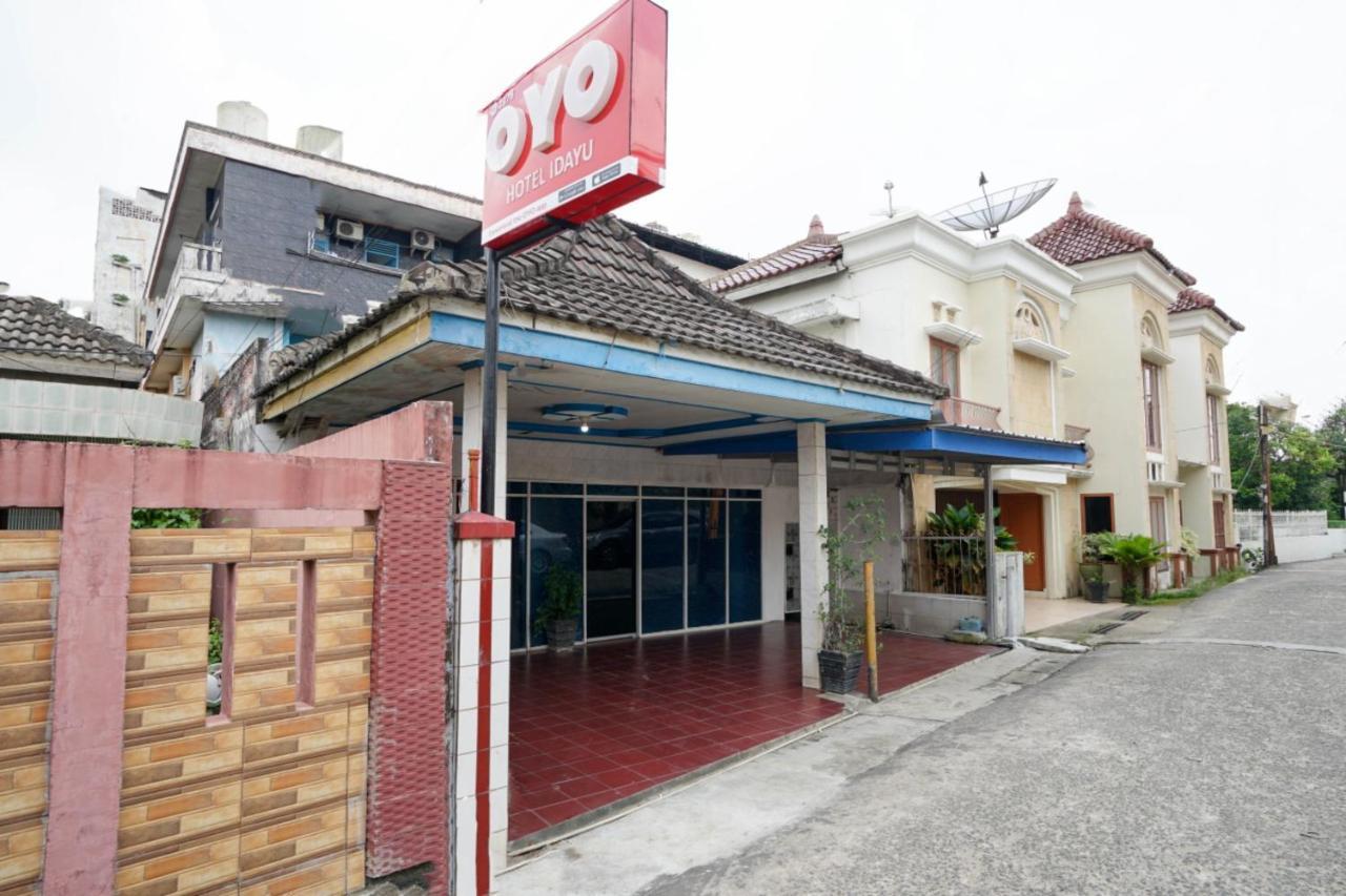 Oyo 2876 Hotel Idayu Palembang Buitenkant foto