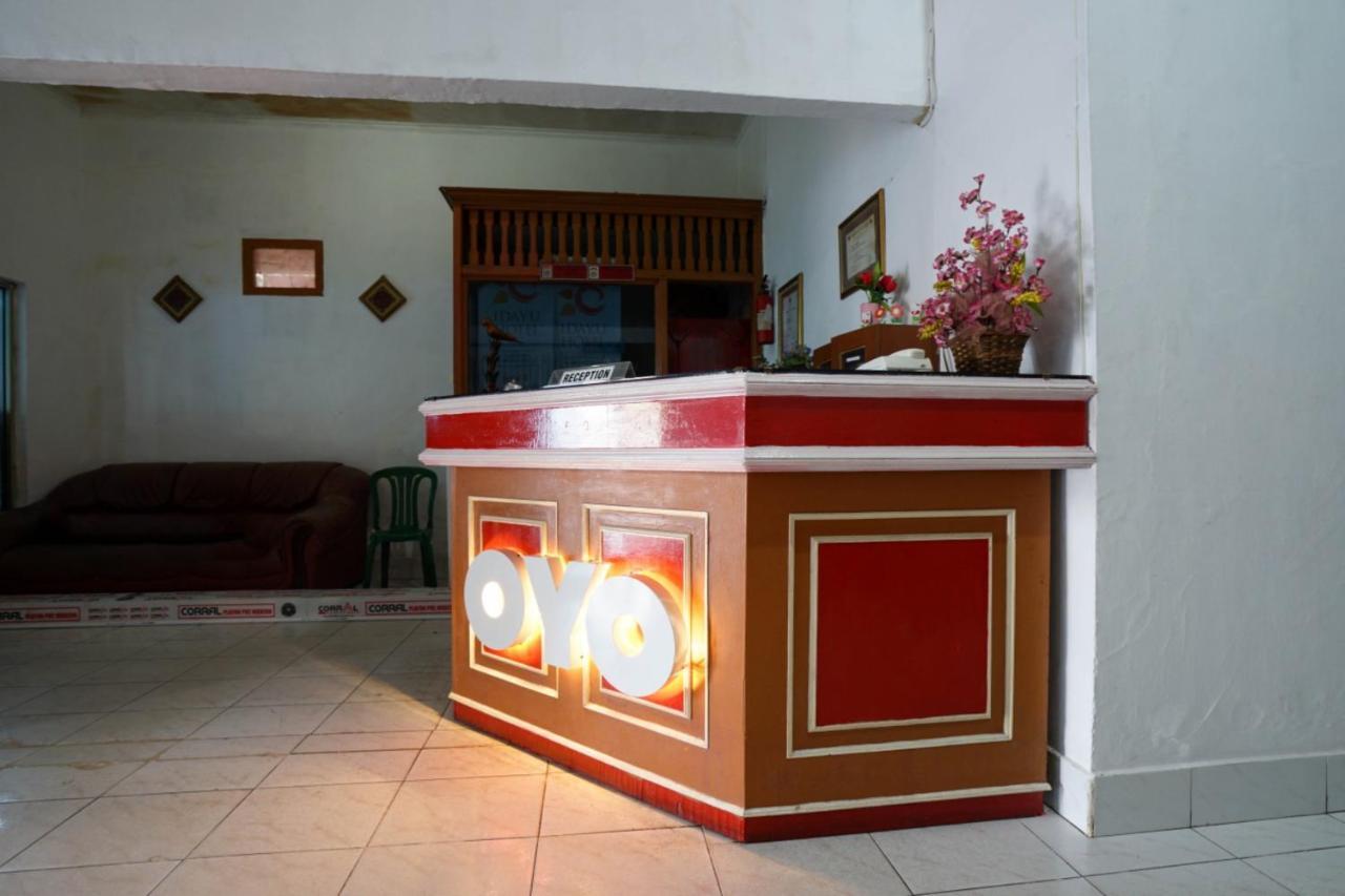 Oyo 2876 Hotel Idayu Palembang Buitenkant foto