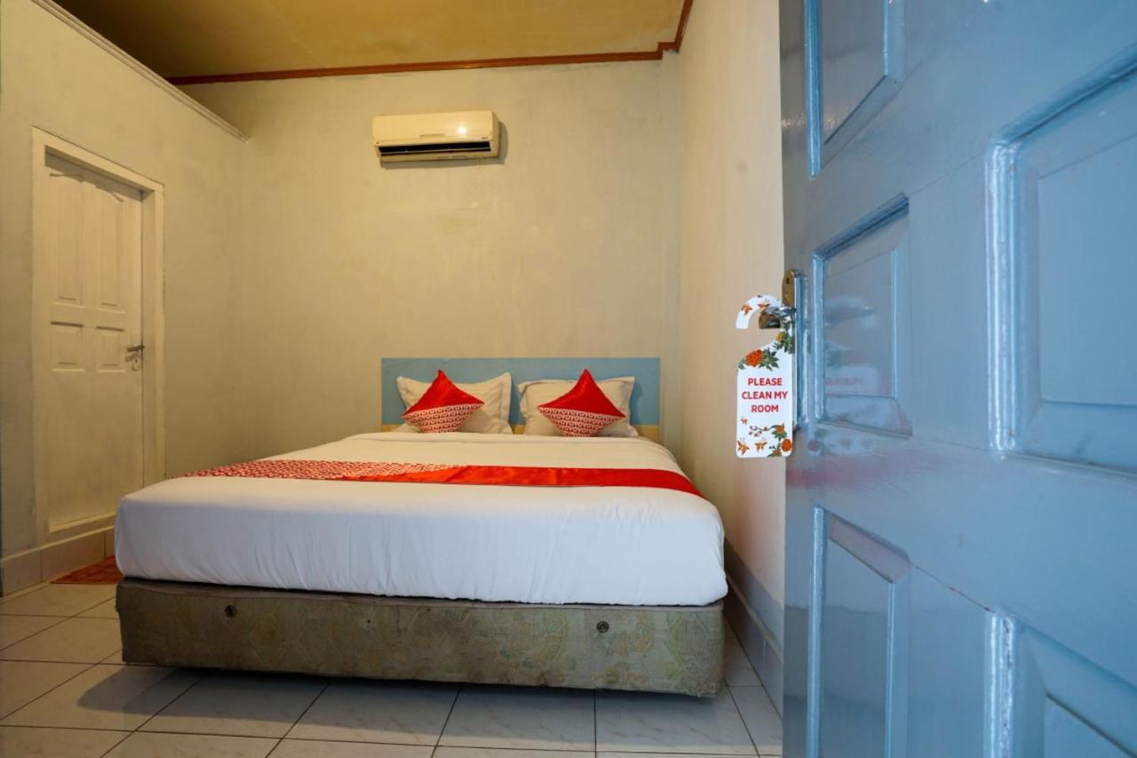 Oyo 2876 Hotel Idayu Palembang Buitenkant foto