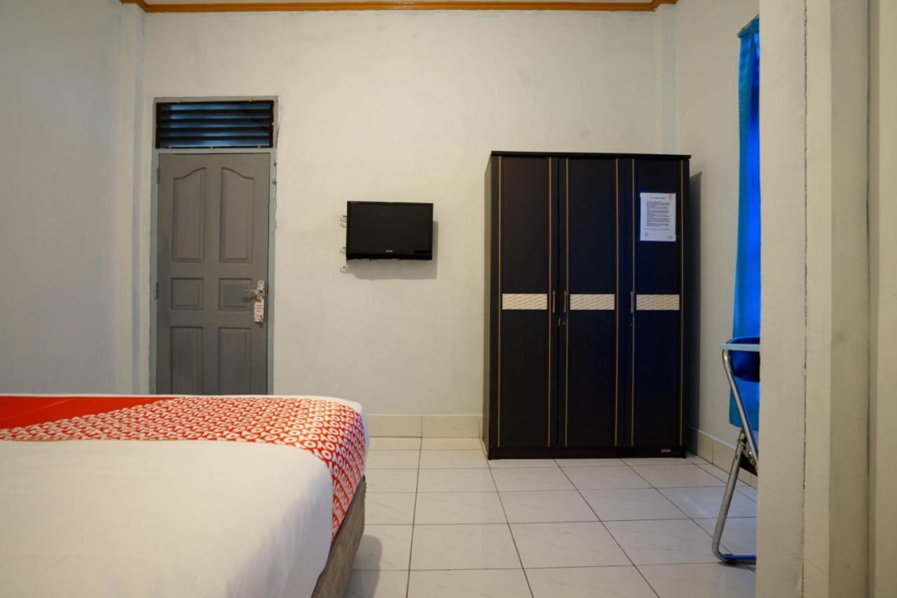 Oyo 2876 Hotel Idayu Palembang Buitenkant foto