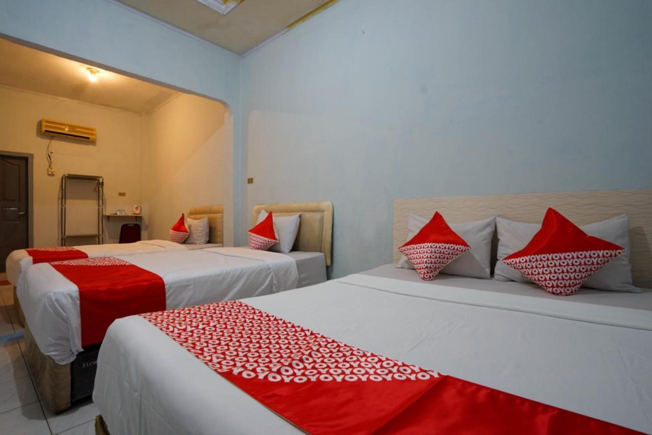 Oyo 2876 Hotel Idayu Palembang Buitenkant foto