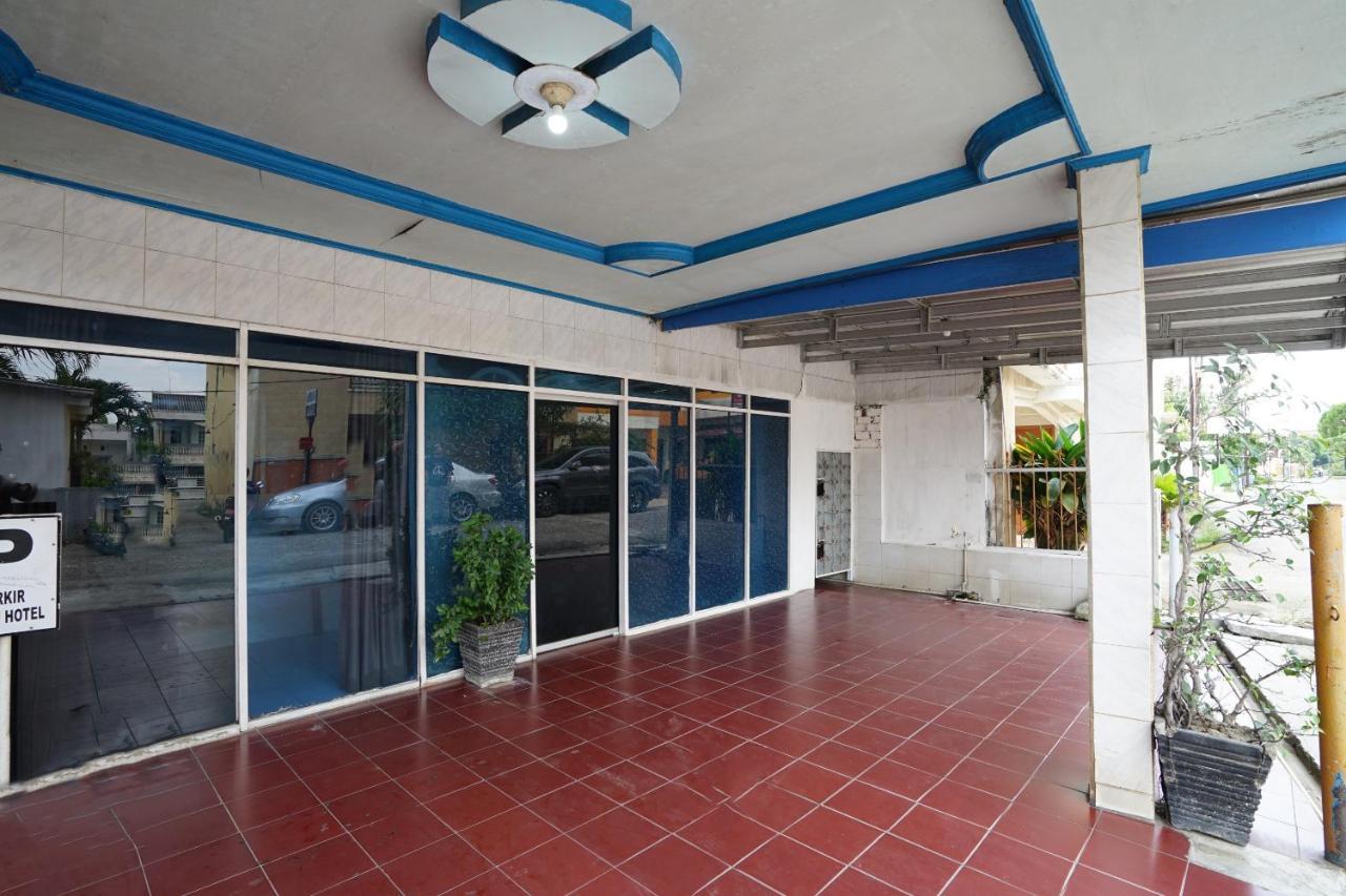 Oyo 2876 Hotel Idayu Palembang Buitenkant foto